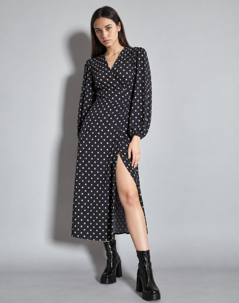 Glamorous Wrap maxi-dress in black green geo daisy