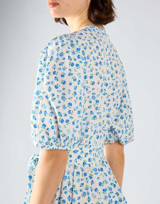 Glamorous Wrap midi dress in blue bud floral, 3 of 4