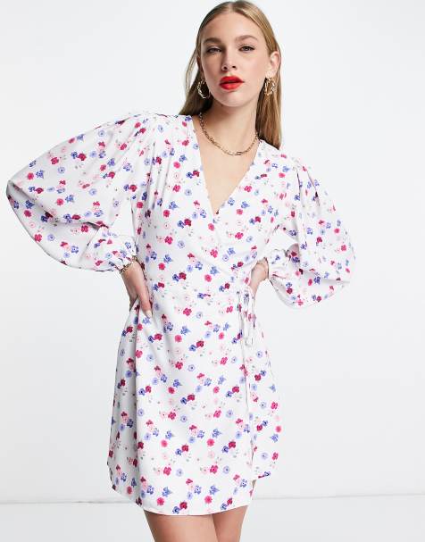 Glamorous wrap mini dress in white floral