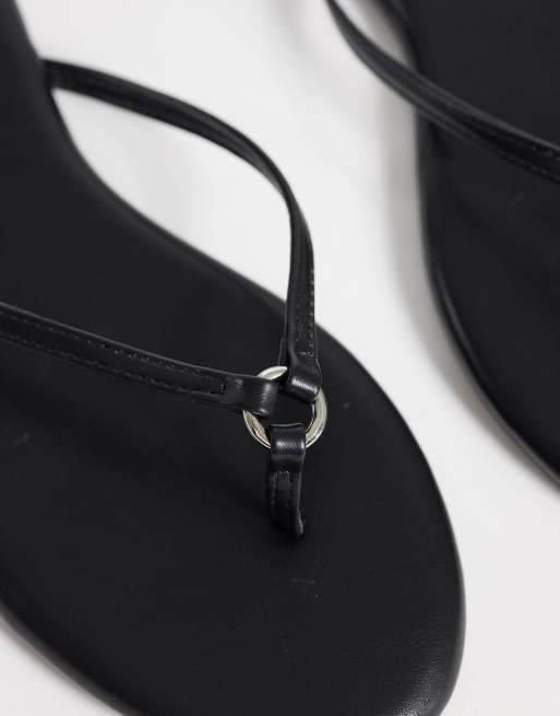 Glamorous – Zehenstegsandalen in Schwarz, 4 von 4