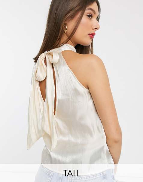 Glamorous Tall – Ärmelloses Oberteil aus strukturiertem Satin mit Halsband