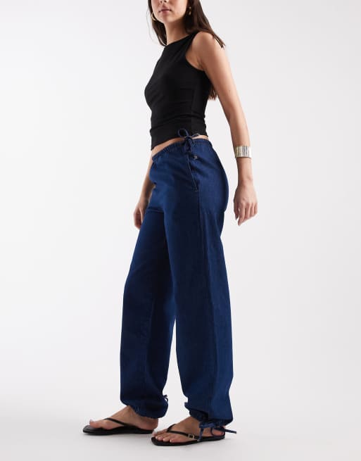 Globo azul añil de corte slim, talle bajo y pernera globo de ASOS DESIGN, 2 de 5