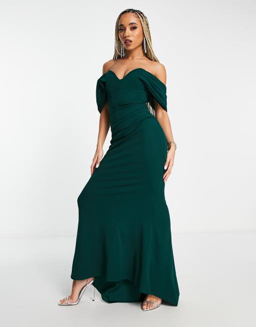 Goddiva – Bardot-Maxikleid in Smaragdgrün mit Schwalbenschwanz-Saum