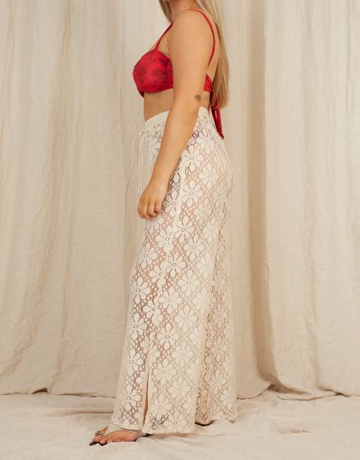 Going Somewhere Floral crochet trousers in cream, 3 of 4