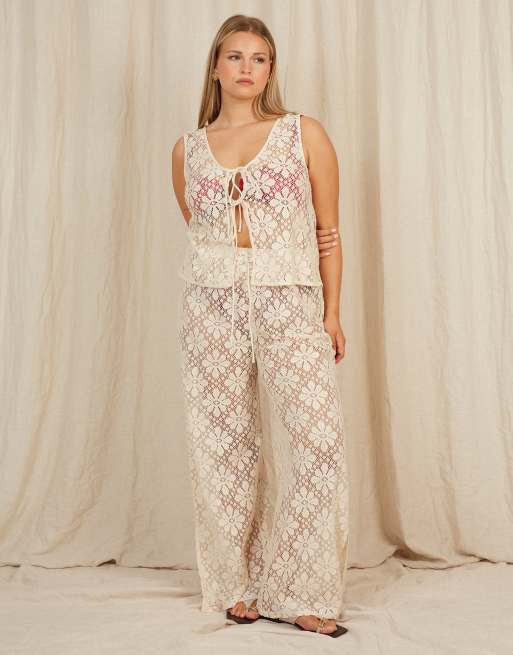Going Somewhere Floral crochet trousers in cream, 4 of 4