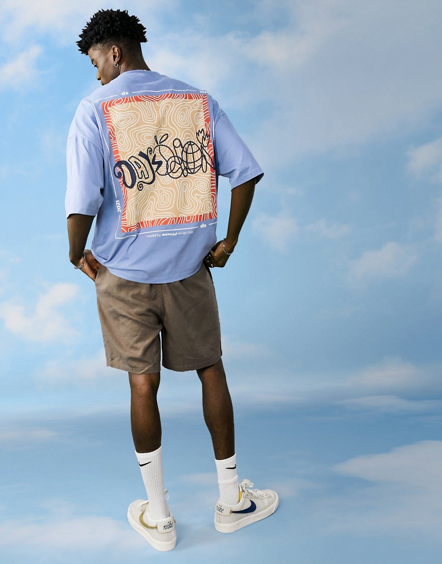 фото Голубая oversized-футболка с абстрактным принтом на спине и объемным логотипом в рукописном стиле asos daysocial-голубой asos day social