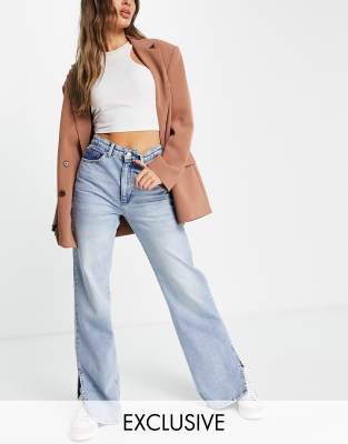 Светлые джинсы  Asos Голубые джинсы в винтажном стиле с разрезами по краю Stradivarius-Голубой