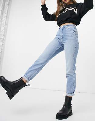   Asos Голубые удобные джинсы в винтажном стиле с моделирующим эффектом River Island Carrie-Голубой