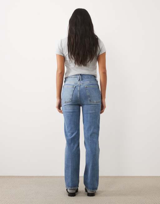 Good American always fits good leg straight jeans in medium blue wash, 2 of 5