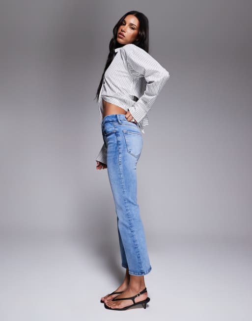 Good American always fits good legs cropped mini boot jeans in mid blue , 3 of 5