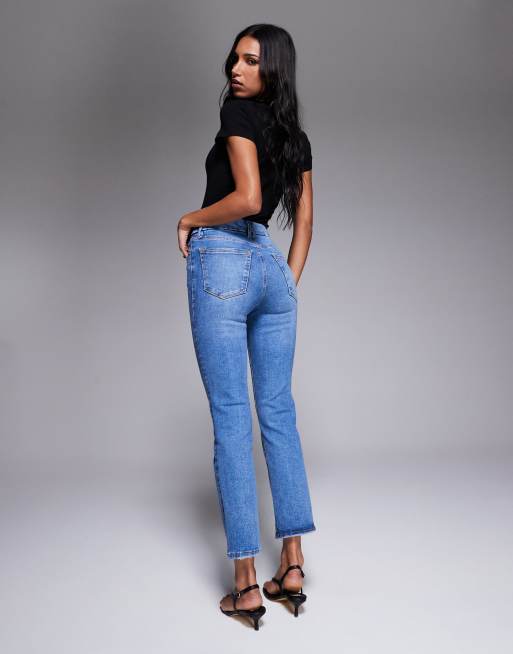 Good American Always Fits Good Legs Straight jeans in mid wash, 3 of 5
