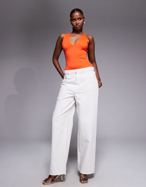 Good American – Body in leuchtendem Orange mit tiefem V-Ausschnitt , 3 von 4