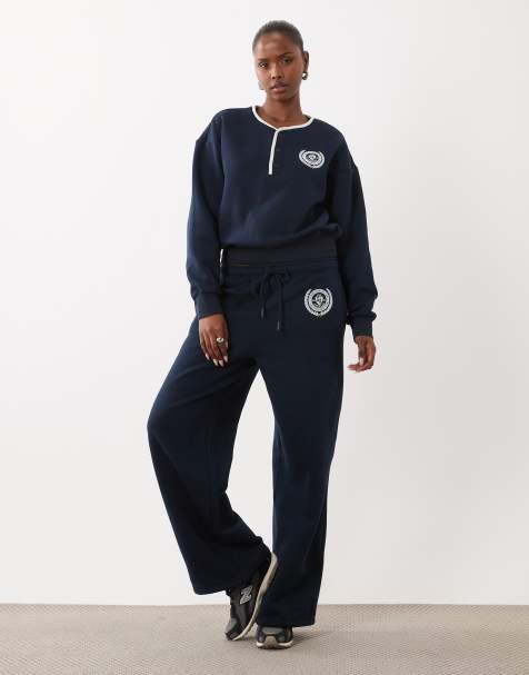 Good American brushed fleece long sleeve top and straight leg sweatpants co-ord in navy - view 1