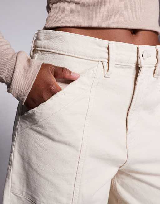 Good American canvas cropped barrel leg pants in off white, 5 of 5