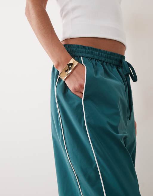 Good American contrast piping detail wide leg drawstring trousers in teal, 5 of 5