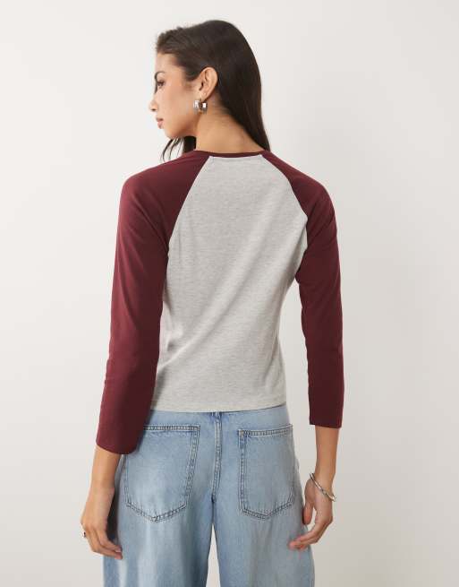 Good American contrast sleeve raglan long sleeve tee in vintage grey, 2 of 4