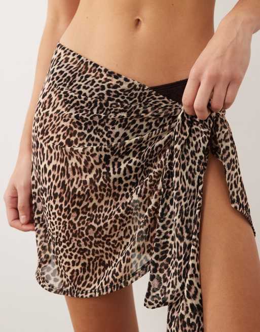 Good American Daze tie detail sarong in leopard, 2 of 4