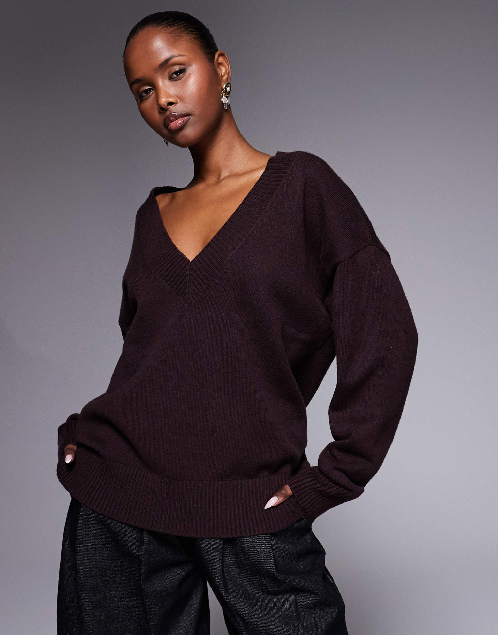 good american deep v knit sweater in bark