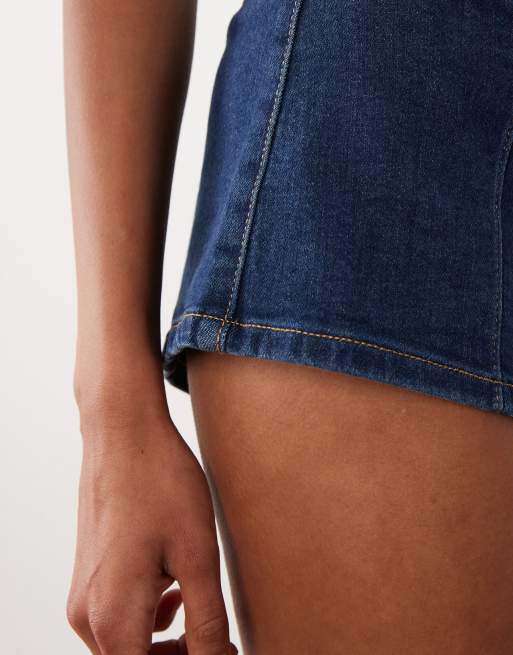 Good American denim low waist micro shorts in dark blue wash, 4 of 5