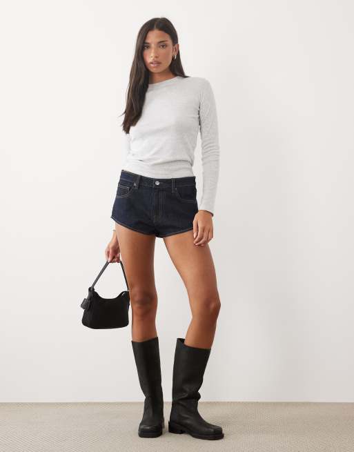 Good American denim micro short with contrast stitching in dark indigo wash, 2 of 5
