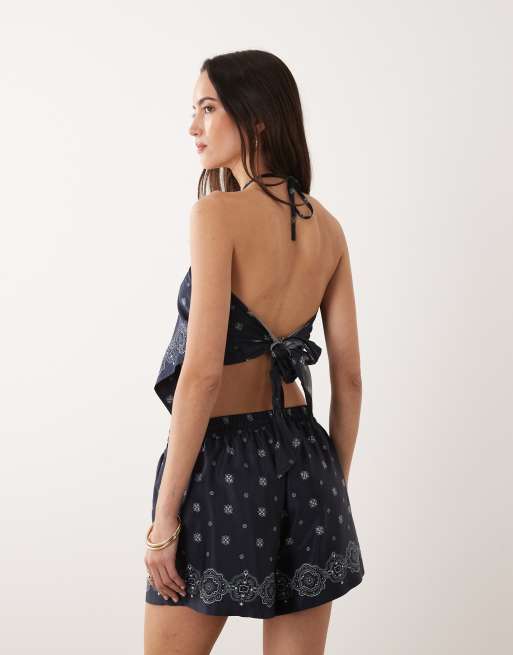 Good American drawstring waist boxy short co-ord in navy bandana print, 5 of 5