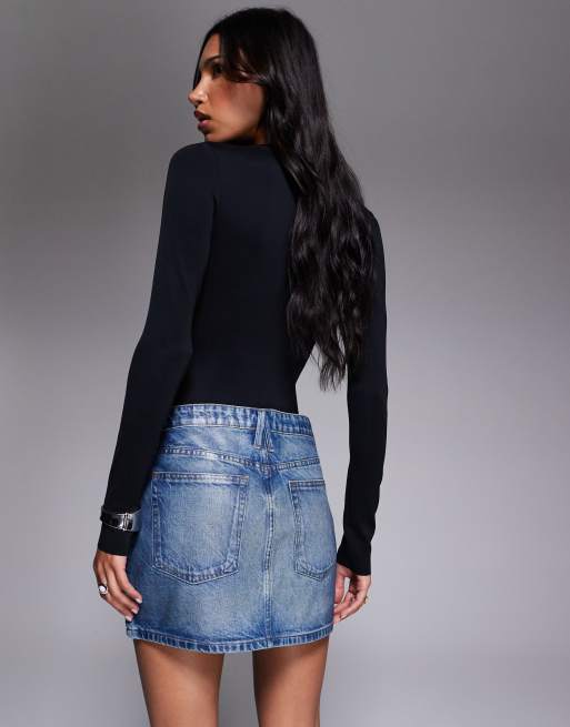 Good American Good 90s coated mini skirt in mid wash blue, 5 of 5