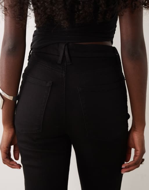 Good American – Good Curve Never Fades – Gerade geschnittene Jeans in Schwarz, 4 von 5