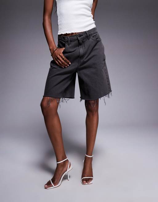 Good American – Good Extreme – Barrel-Leg-Shorts in Schwarz