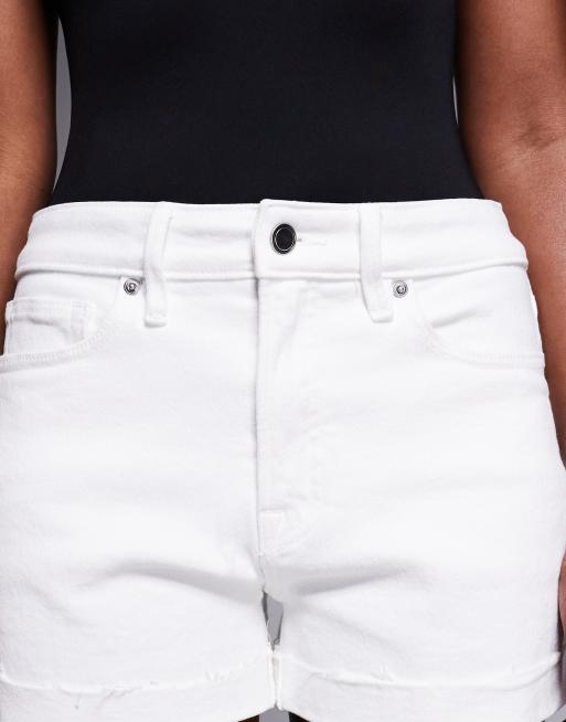 Good American – Good Girlfriend – Vita jeansshorts, 5 av 5