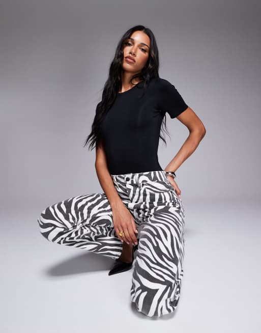 Good American - Good Icon - Jeans dritti con stampa zebrata, 3 di 5