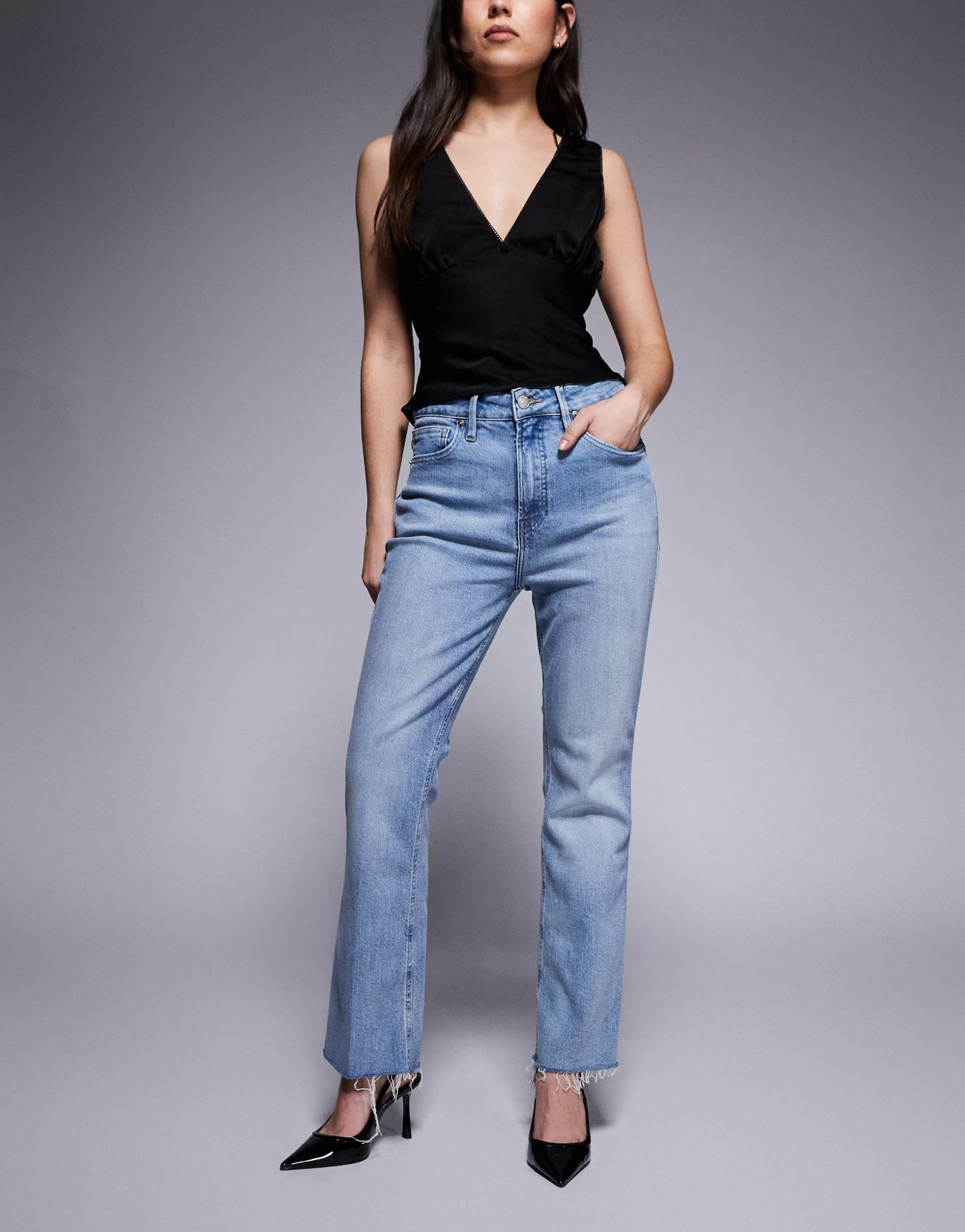 good american good kick flare jeans in light blue wash