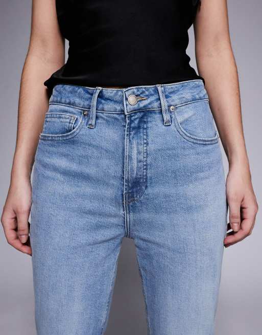 Good American – Good Kick – Schlagjeans in hellblauer Waschung, 4 von 5