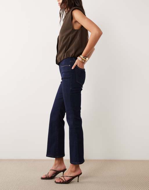 Good American - Good Legs - Cropped jeans med smalt bootcut-snit i mørkeblå vask, 3 af 5
