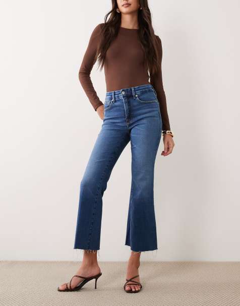 Good American - Good Legs - Cropped mini bootcut jeans van zachte techstof in mid-wash - view 1