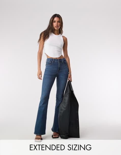 Good American good legs flare jeans in blue - view 1
