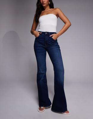 Good American Good Legs Flare Jeans In Blue