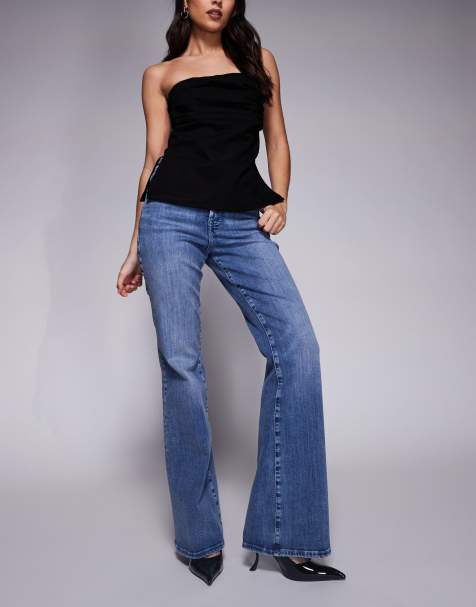 Good American good legs flare  jeans in mid blue wash - view 1