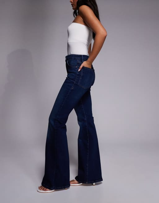 Good American - Good Legs - Flared jeans in donkerblauwe wassing, 2 van 5
