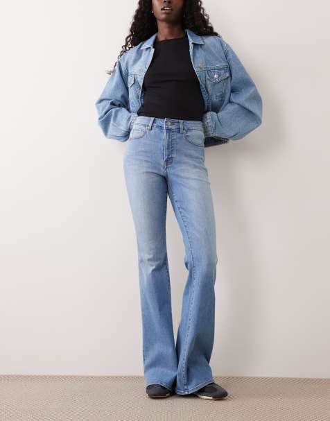 Good American Good Legs flared jeans in gewassen indigo - view 1