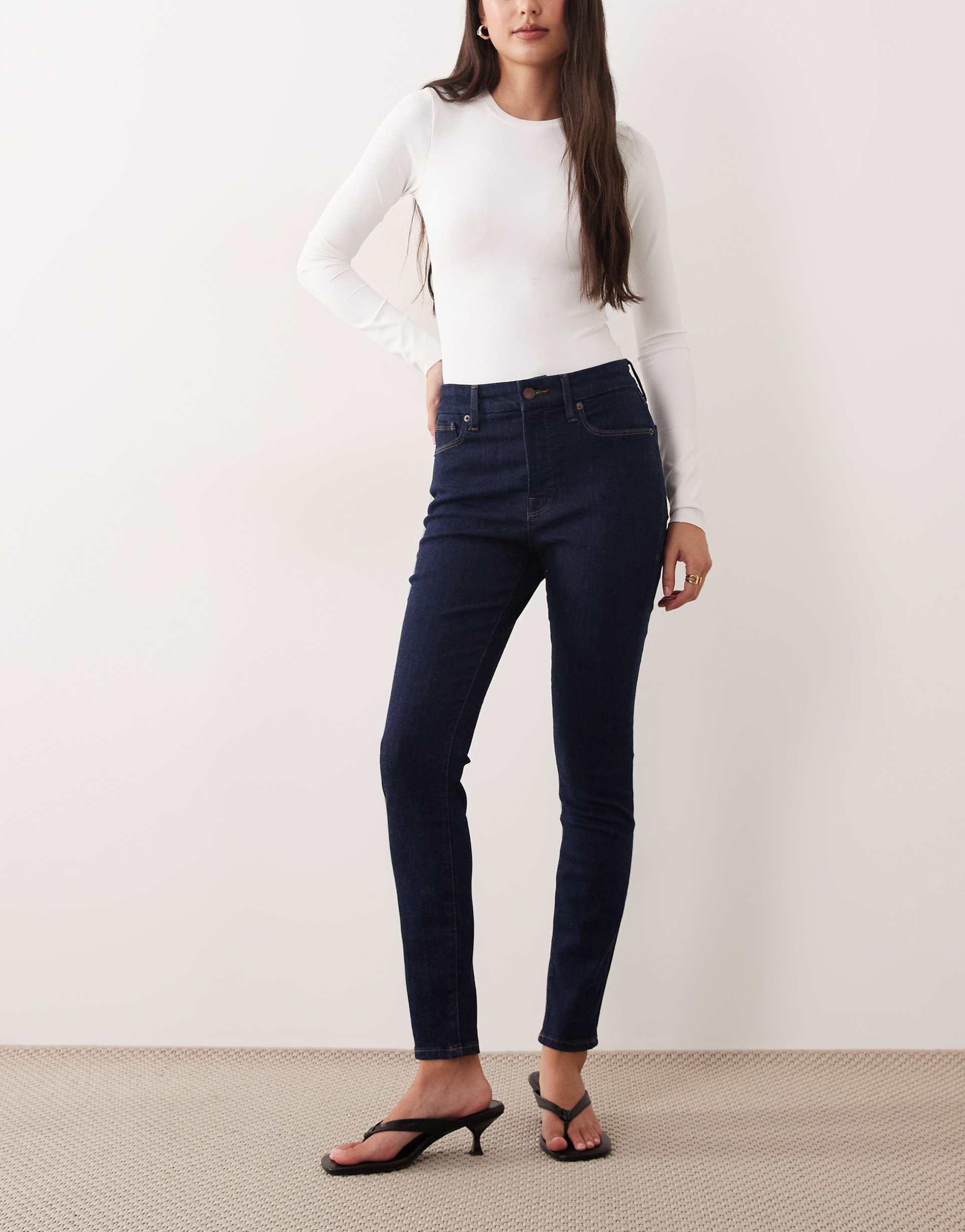 good american good legs skinny jeans in dark blue wash