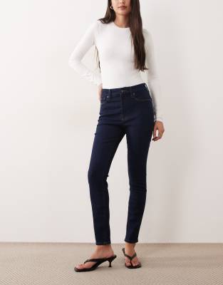 Good American - Good Legs - Skinny-Jeans in dunkelblauer Waschung-Marineblau