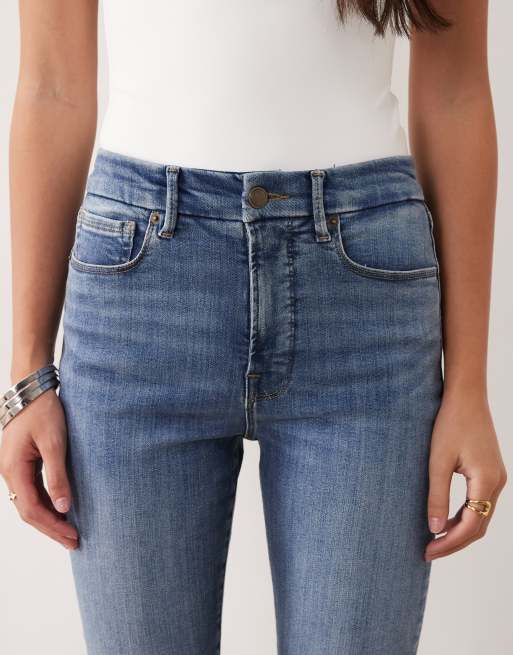 Good American Good Legs skinny jeans in light blue wash, 4 of 5