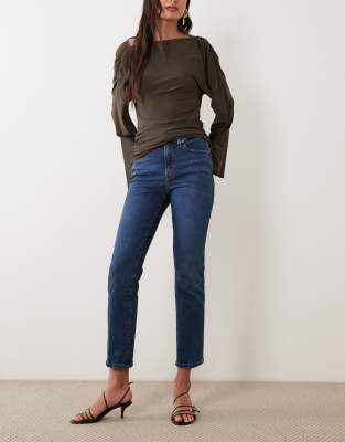 Good American good legs straight jeans in dark blue wash