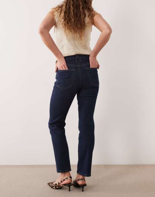 Good American good legs straight jeans in dark blue wash, 3 of 5