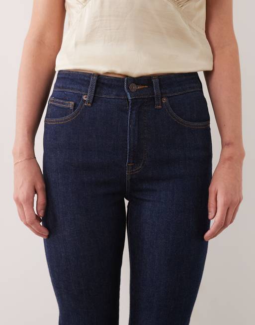 Good American good legs straight jeans in dark blue wash, 4 of 5