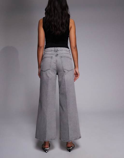 Good American – Good Skate – Cropped-Jeans in verwaschenem Schwarz, 3 von 5