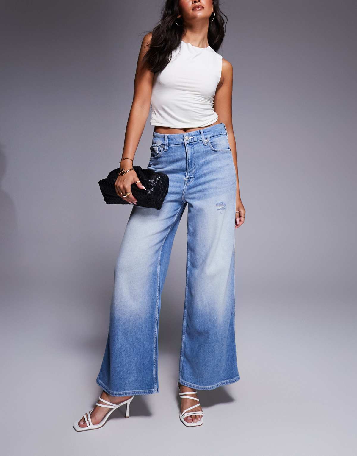 Good American good skate wide cropped jeans in mid blue