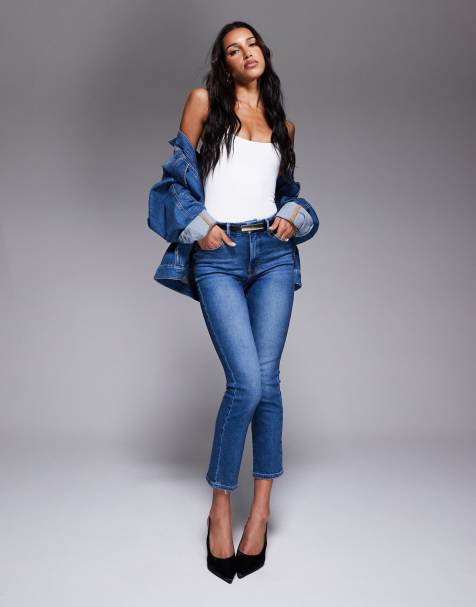 Good American good straight light cropped compression jeans in mid blue wash