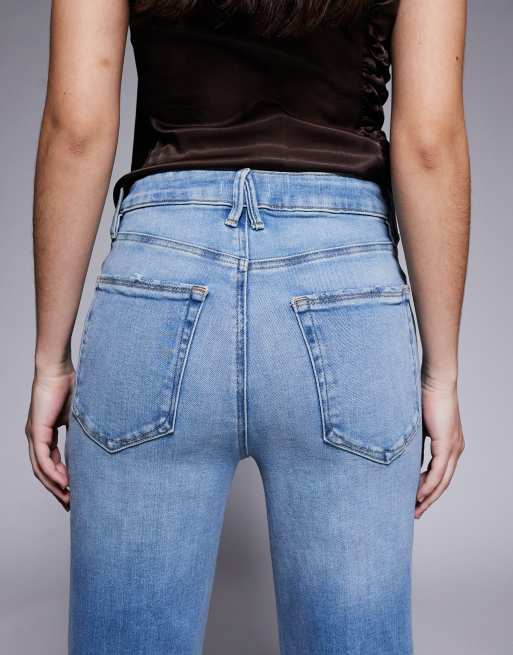 Good American – Good True – Ljusblå, superstretchiga jeans med raka ben, hög midja och fransig fåll, 4 av 5