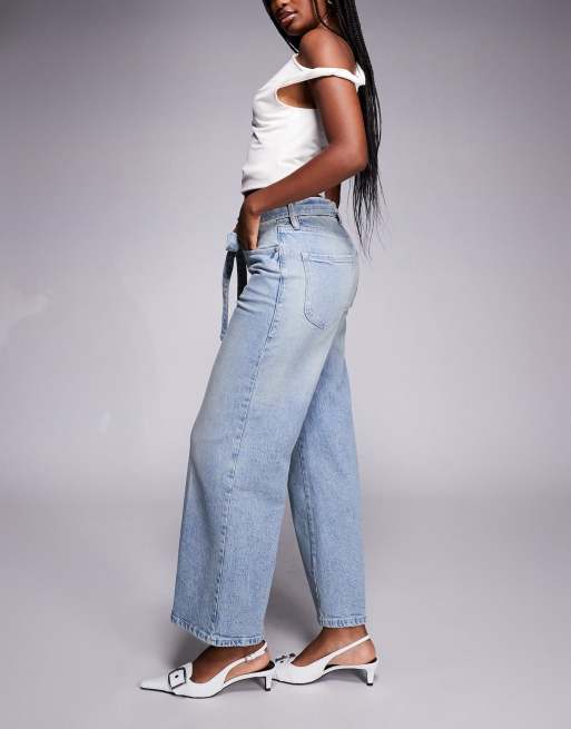 Good American good waist palazzo cropped jeans in light wash blue, 3 of 5